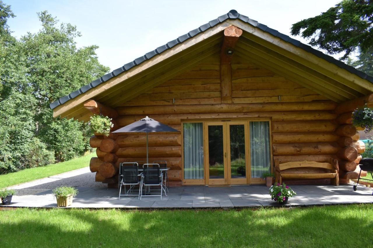 Ewes Water Log Cabins Langholm Exterior foto