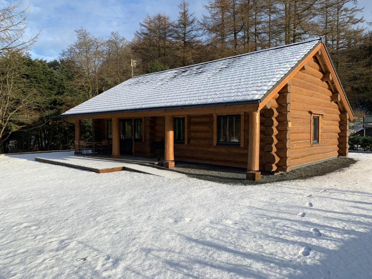 Ewes Water Log Cabins Langholm Exterior foto