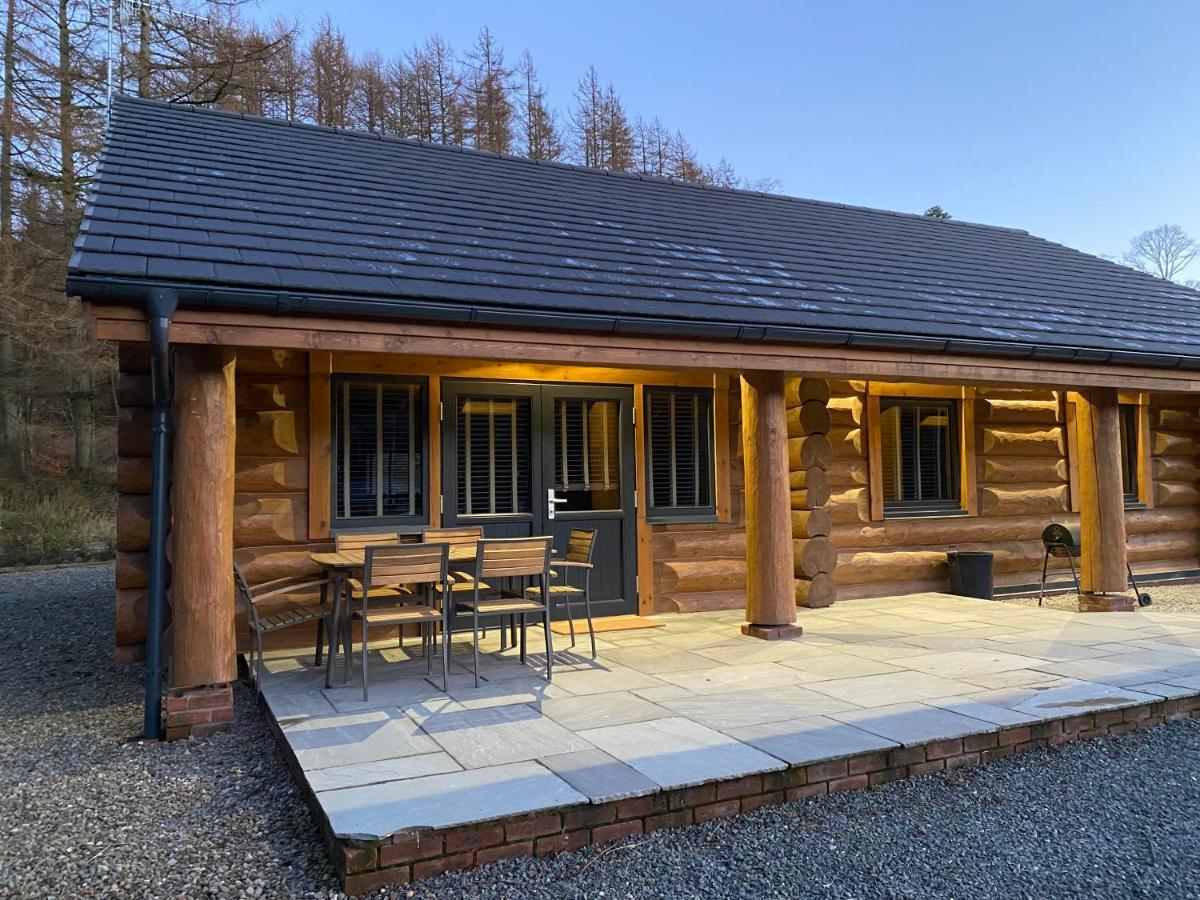 Ewes Water Log Cabins Langholm Exterior foto