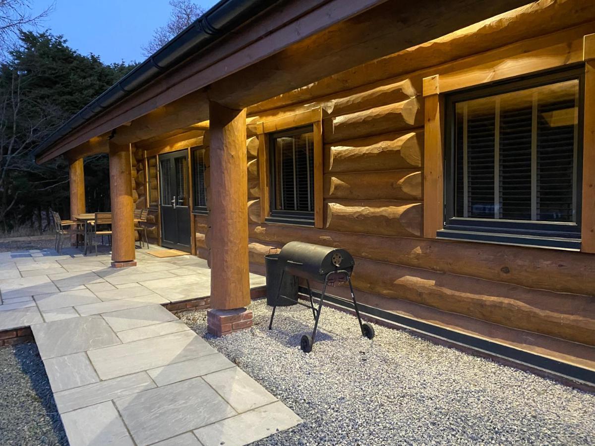 Ewes Water Log Cabins Langholm Exterior foto