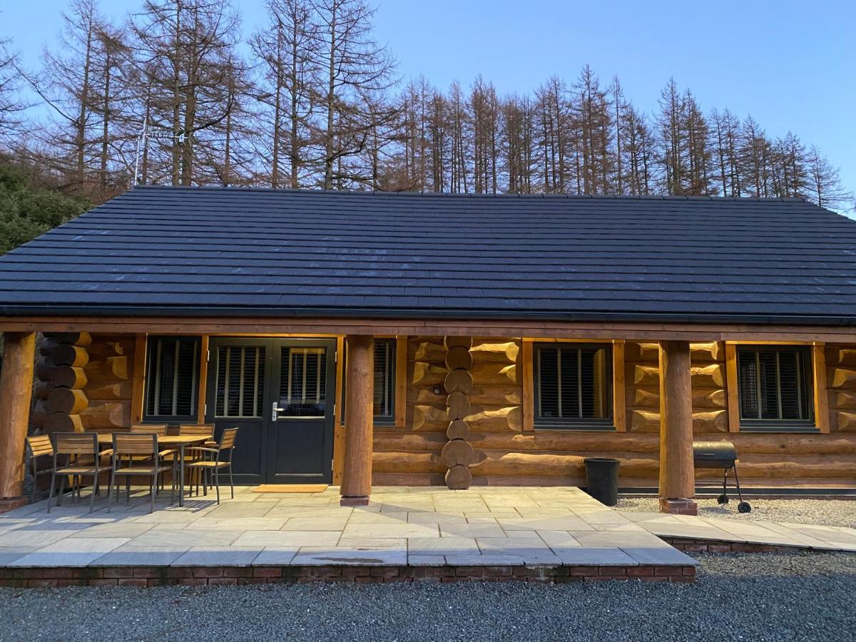Ewes Water Log Cabins Langholm Exterior foto