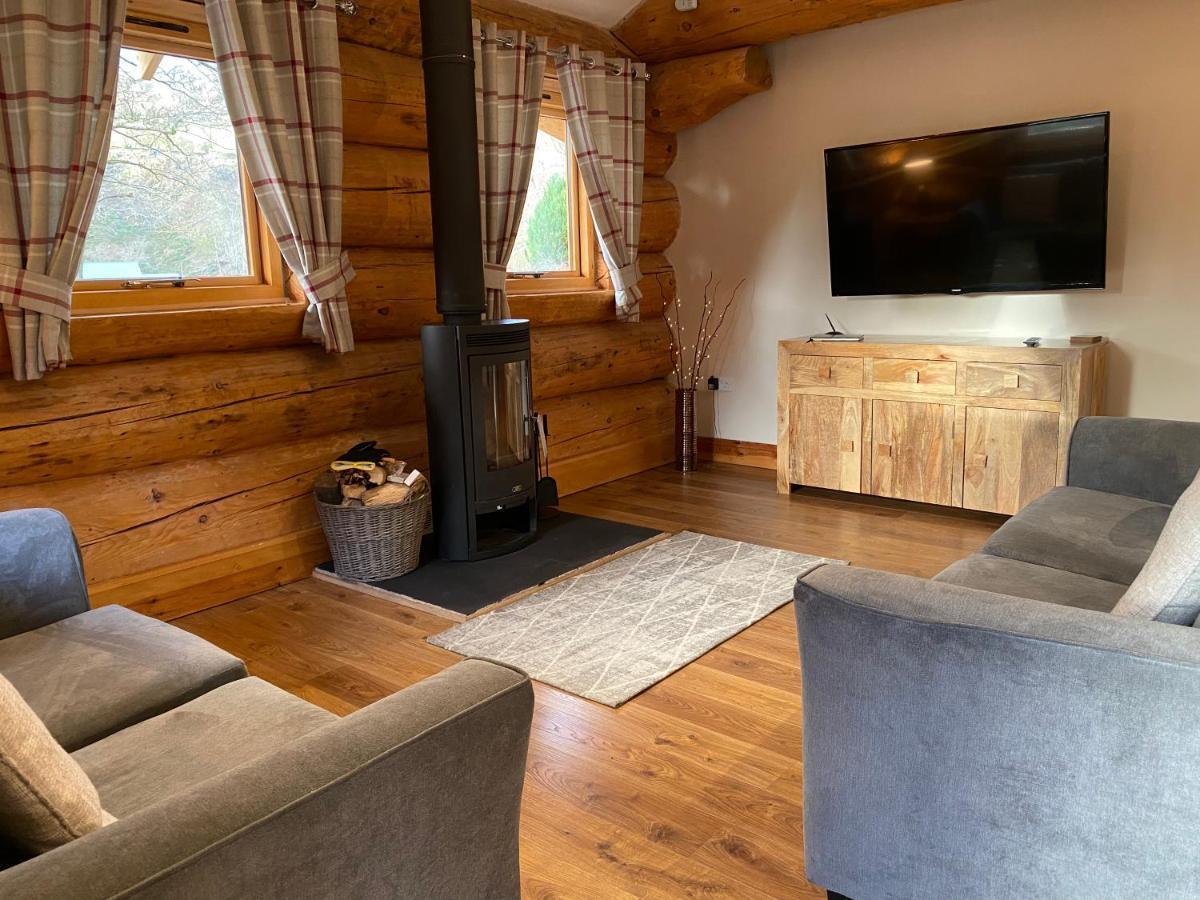 Ewes Water Log Cabins Langholm Exterior foto